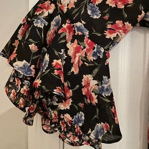 Women’s Bell sleeve blouse